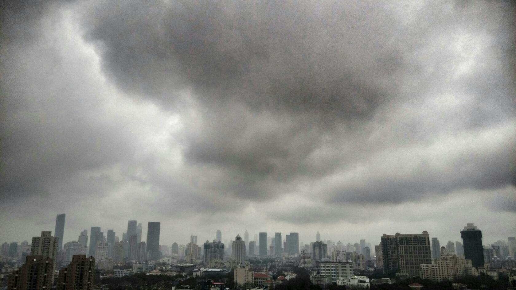 為什么出現(xiàn)霧霾天氣，霧霾治理的措施有哪些