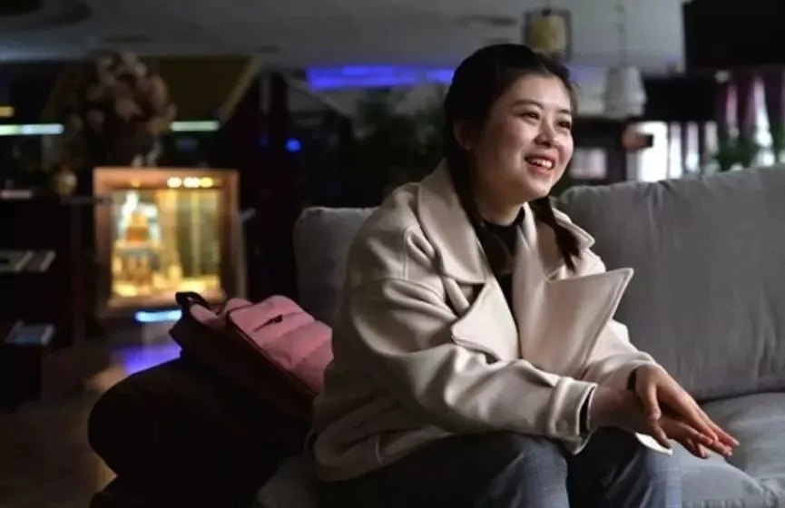 青春是用來(lái)奮斗的，除甲醛的青春最美麗！