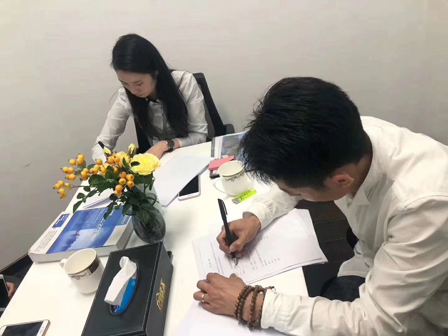 熱烈祝賀倪總、秦總、周總簽約創(chuàng)綠家寧波市區(qū)級代理！