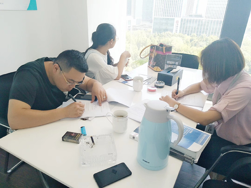 熱烈祝賀馬總夫婦簽約創(chuàng)綠家鹽城市區(qū)級代理！