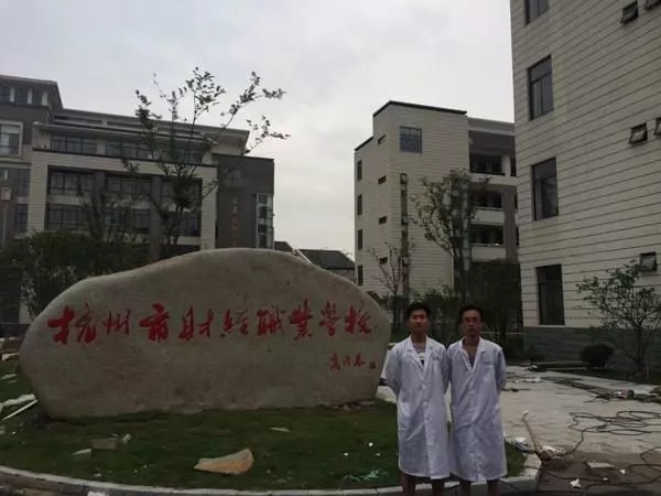 開學(xué)倒計時，學(xué)校除甲醛讓熊孩子們元氣滿滿迎接新學(xué)期！