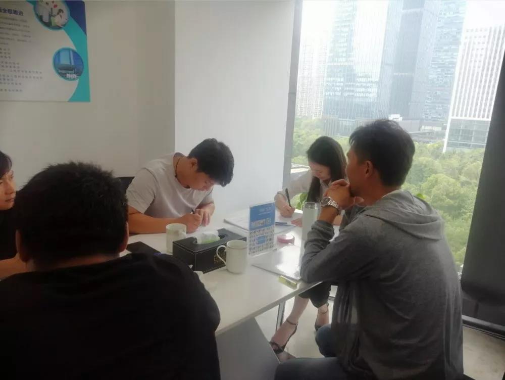 熱烈祝賀張總、宋總、溫總簽約創(chuàng)綠家河南省鄭州市區(qū)級代理！