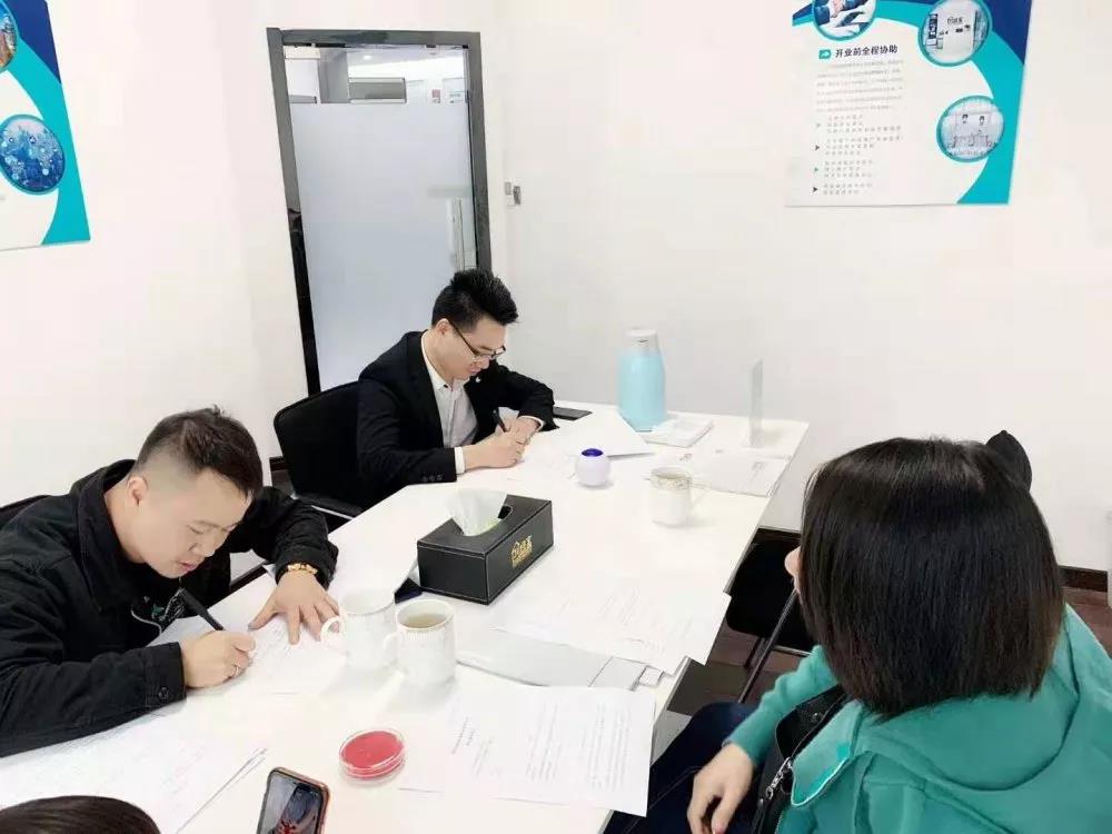 熱烈祝賀張總簽約創(chuàng)綠家貴州省六盤水市縣級(jí)代理！
