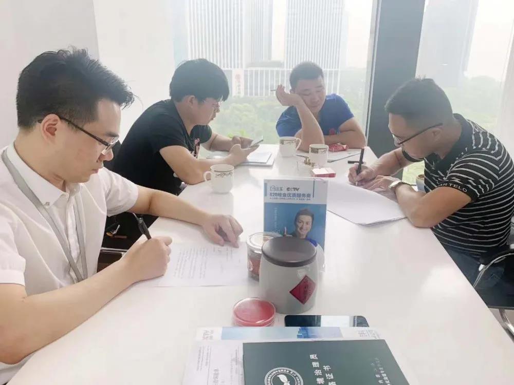 熱烈祝賀殷總簽約創(chuàng)綠家江西省南昌市區(qū)級代理！