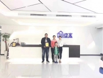 熱烈祝賀米總一家簽約創(chuàng)綠家泰安市區(qū)級(jí)代理！